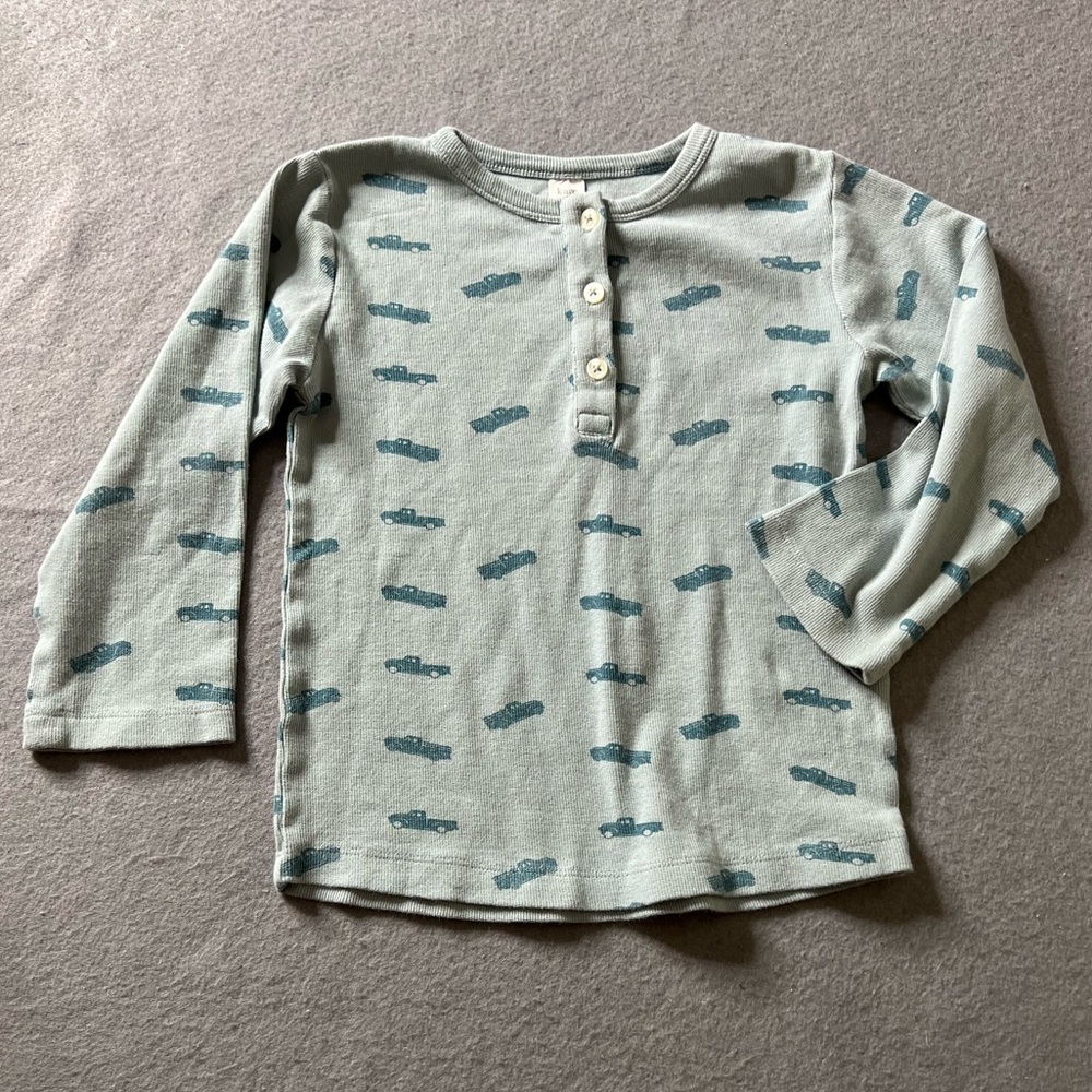 Kate Quinn Long Sleeve Shirt Boys 6 Ribbed Trucks Blue 1/4 Button Casual Comfy